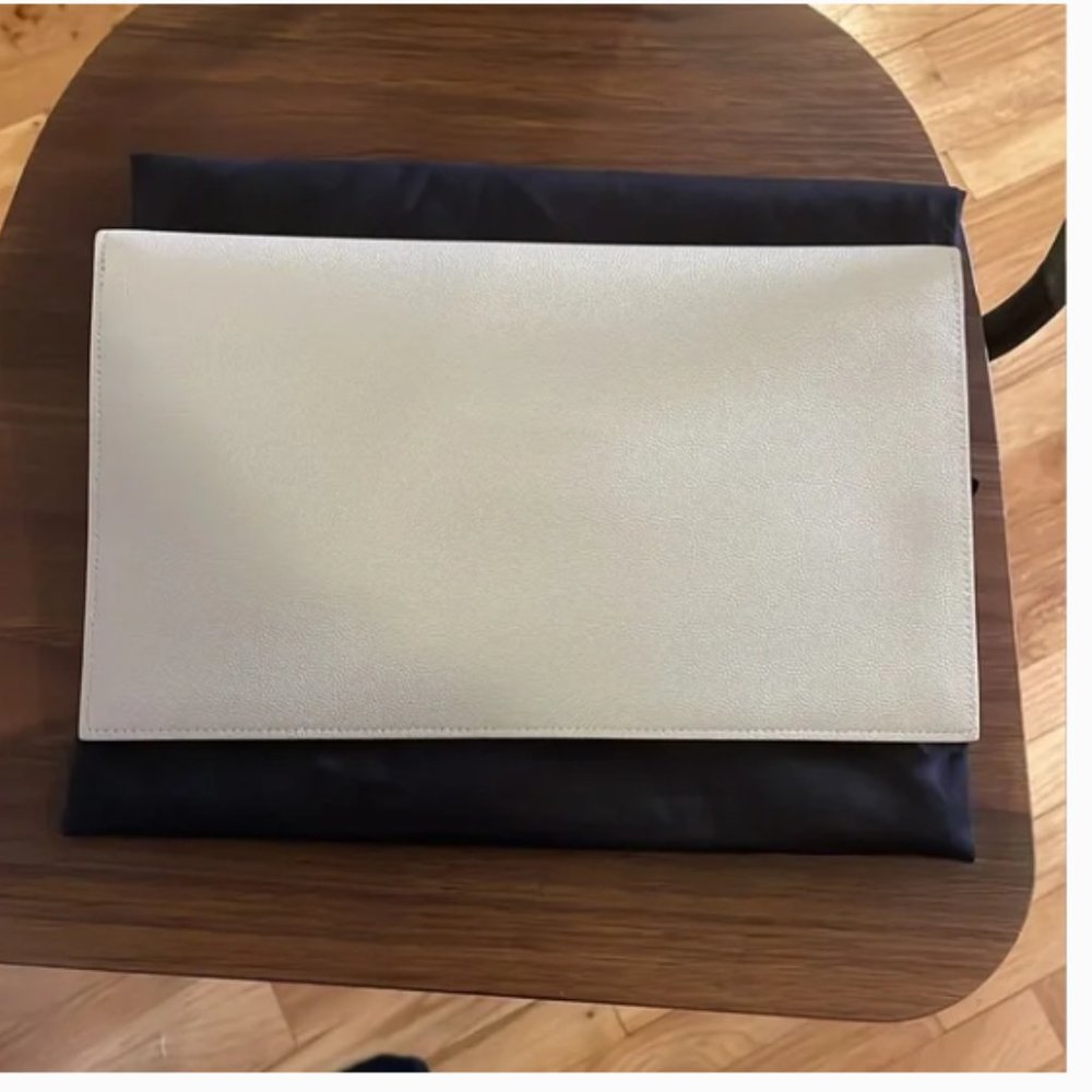 HOST PICK ๐ YSL Uptown clutch - Picture 3 of 7